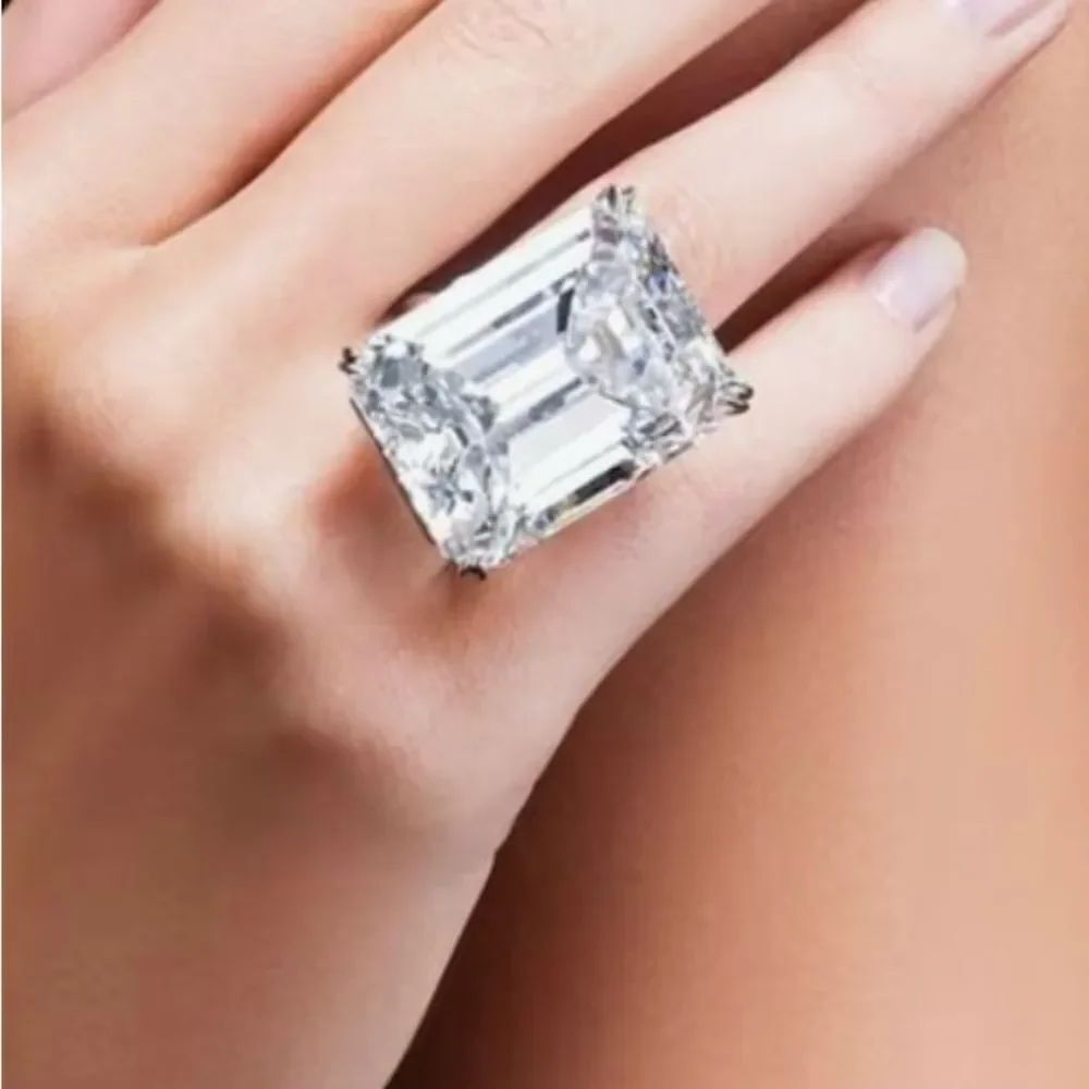 🩵 NEW Stunning square cut 4 carat white sapphire ring 🩵